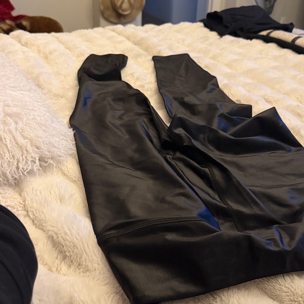 Noli Black Gloss Liquid High-Rise Leggings